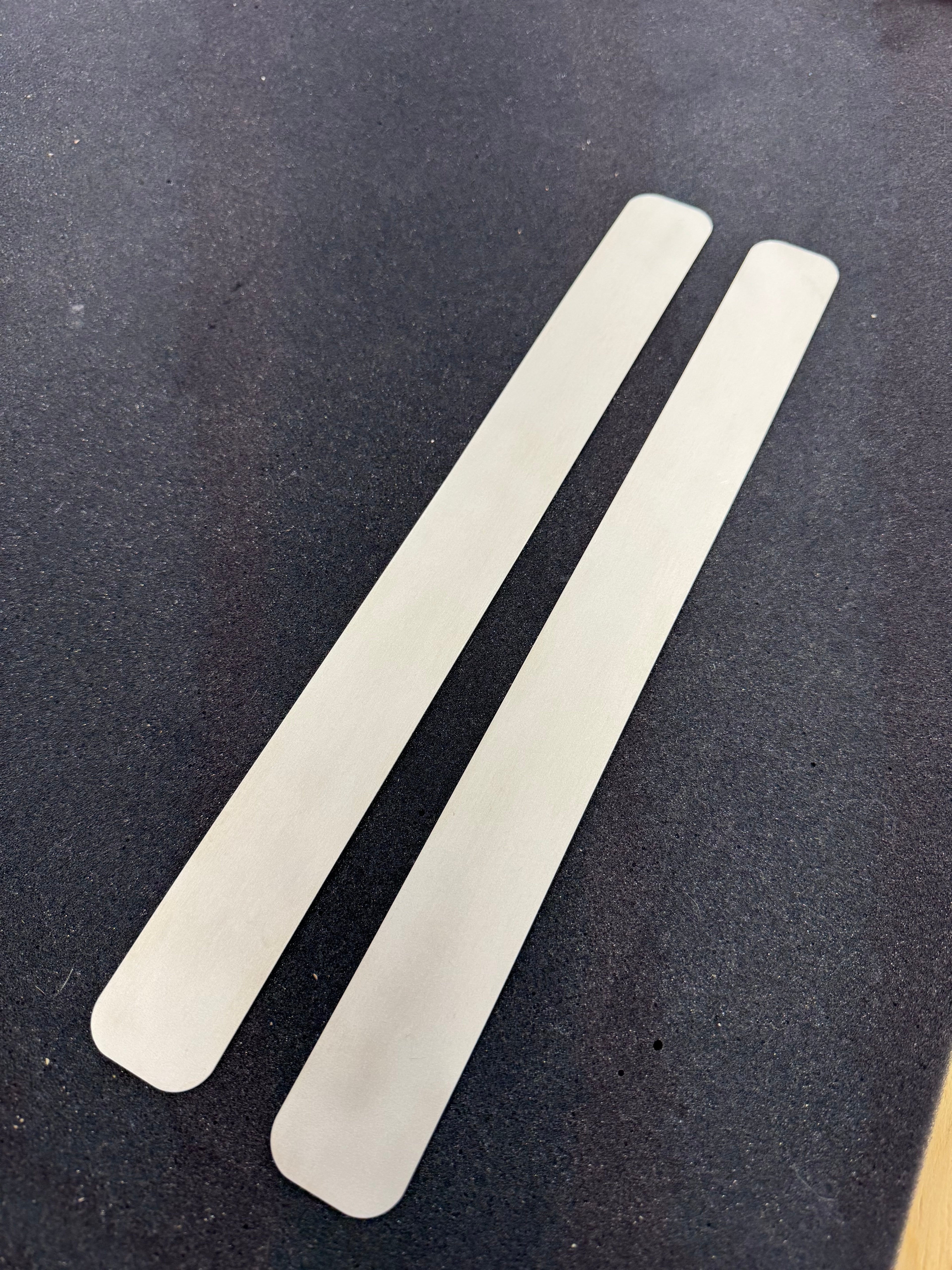 (2019+ RAM) Blank door sill plate set