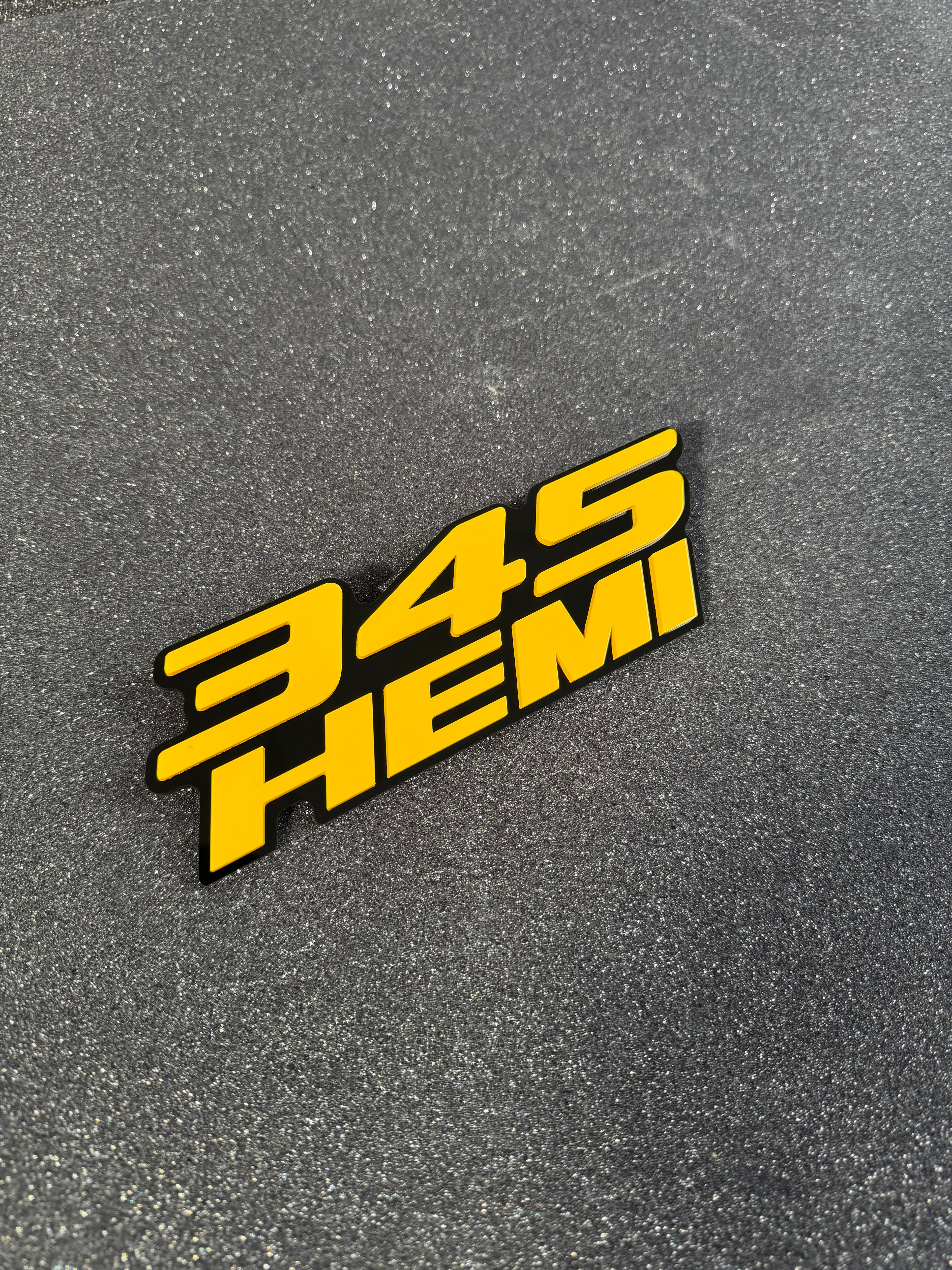 345 Hemi badge