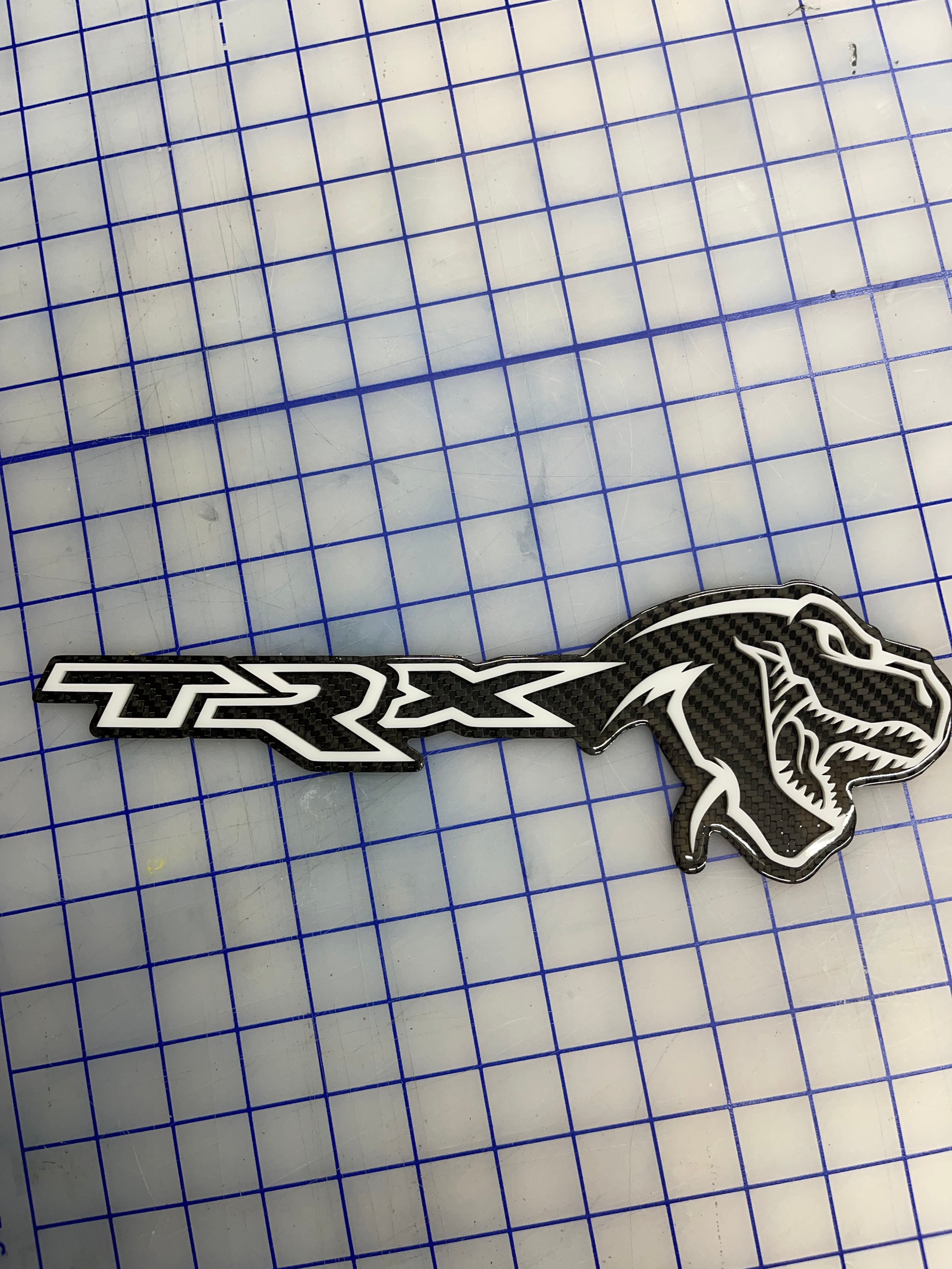 TREX/TRX combo grille badge