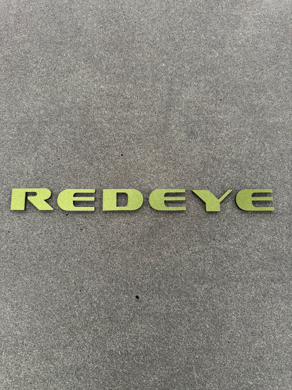 Redeye text badge