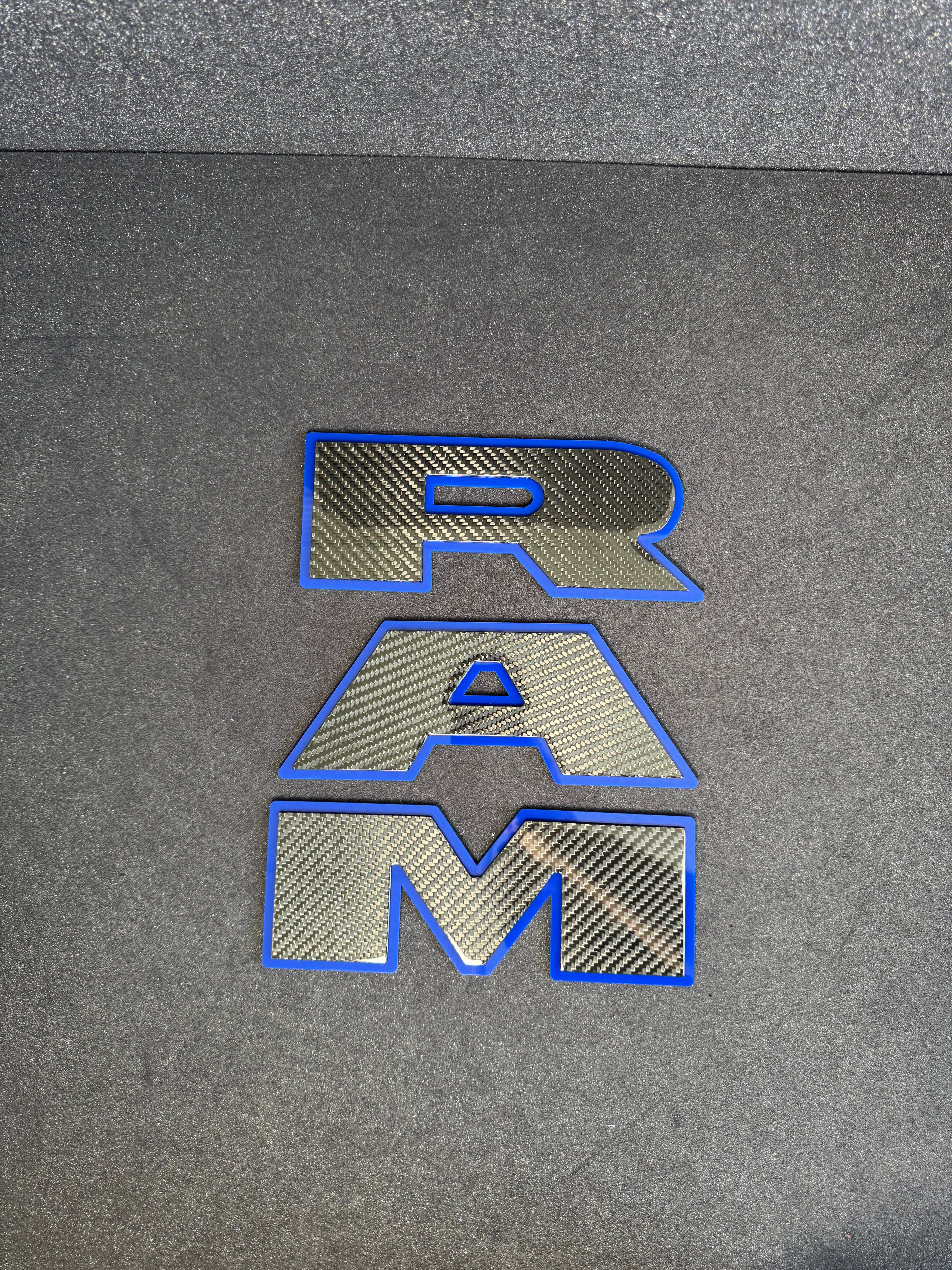 RAM 1500 tailgate letter badge/emblem set