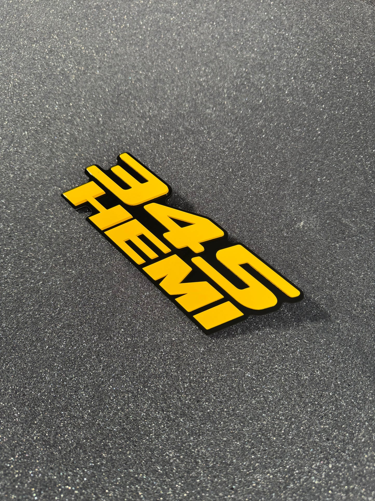 345 Hemi badge