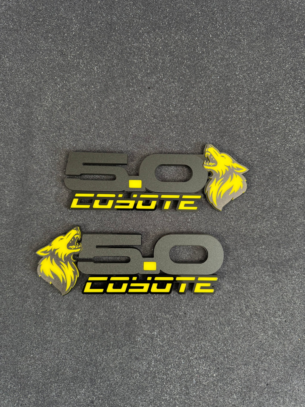Coyote 5.0L fender badge pair