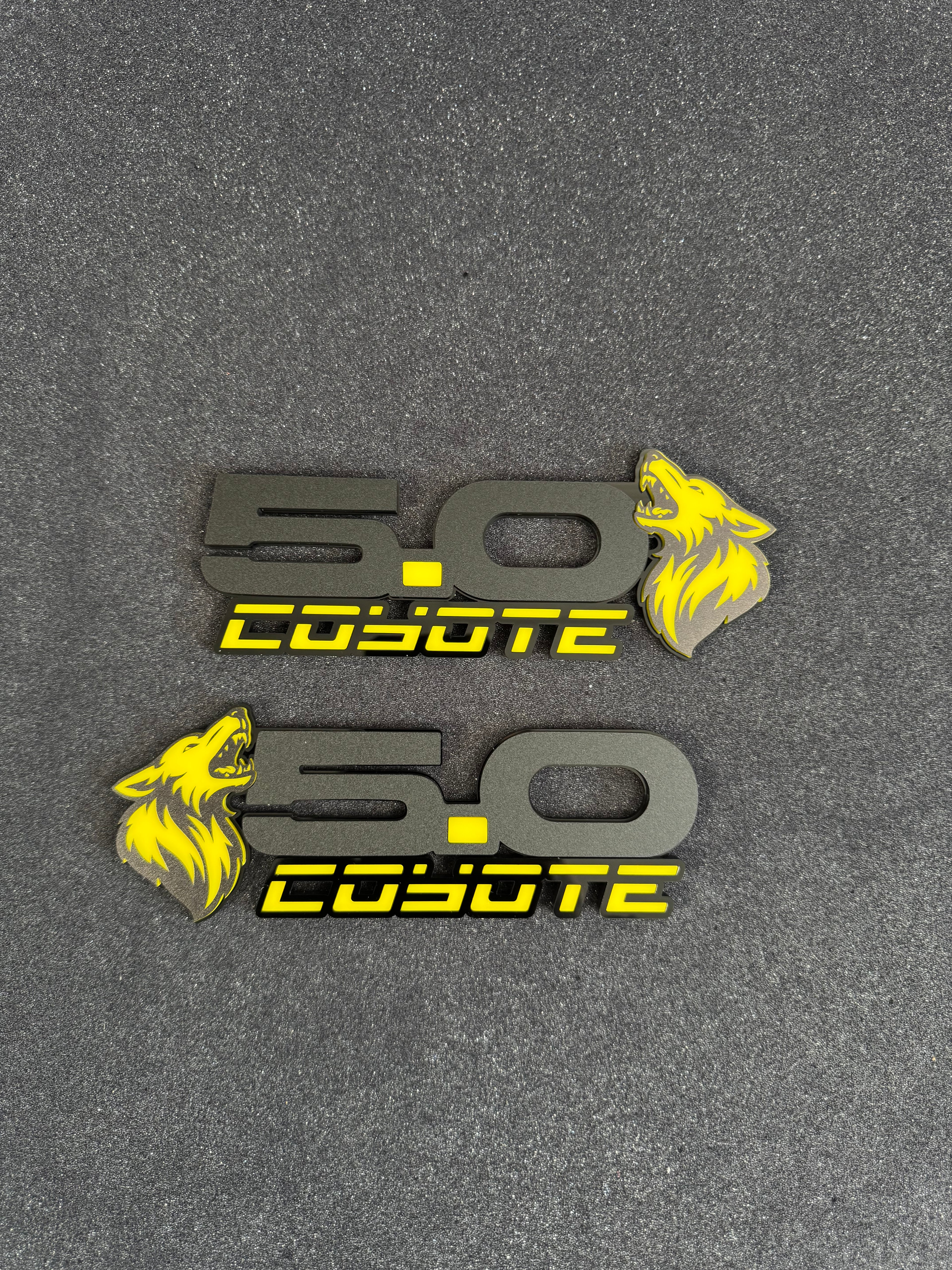 Coyote 5.0L fender badge pair
