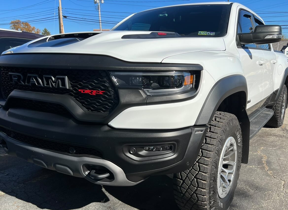 TRX Small grille Badge