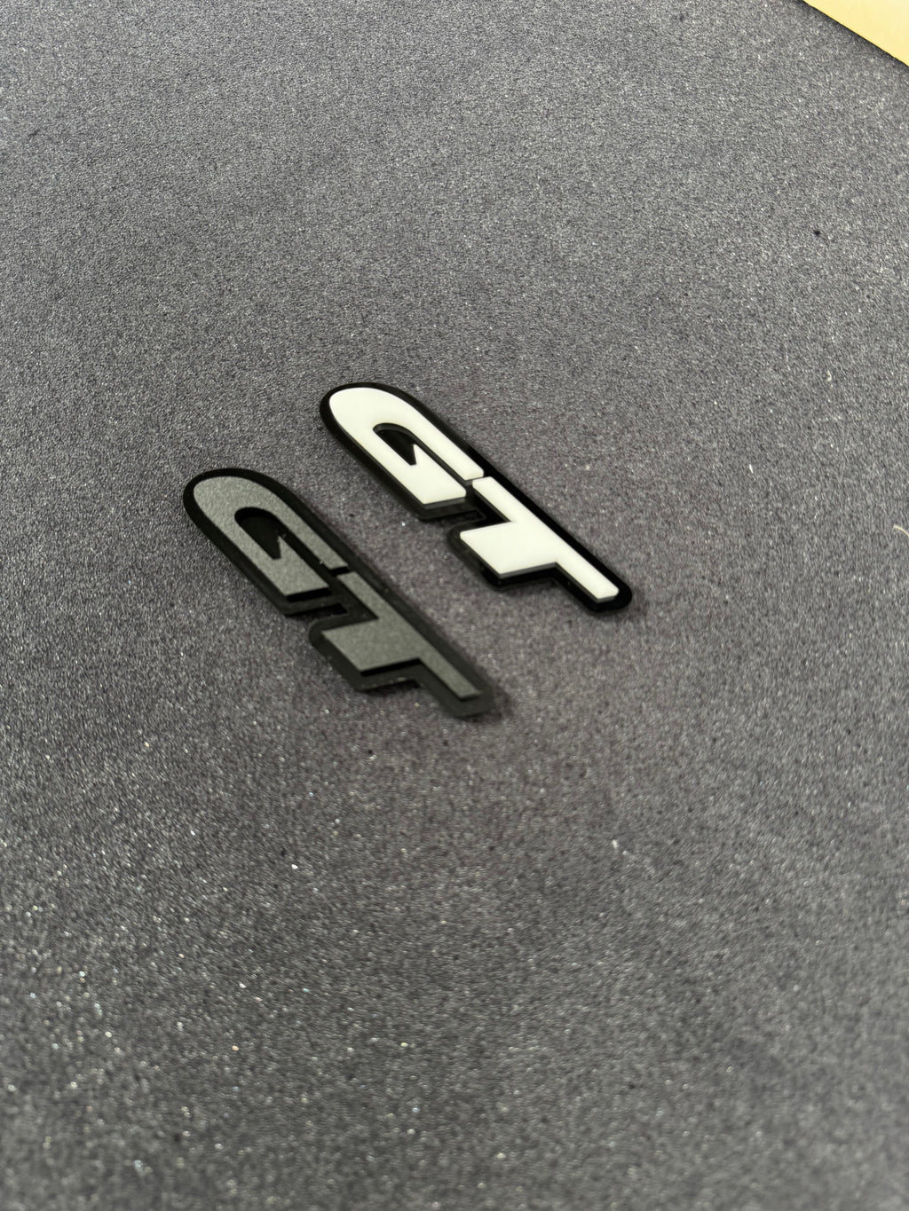 GT grille badge