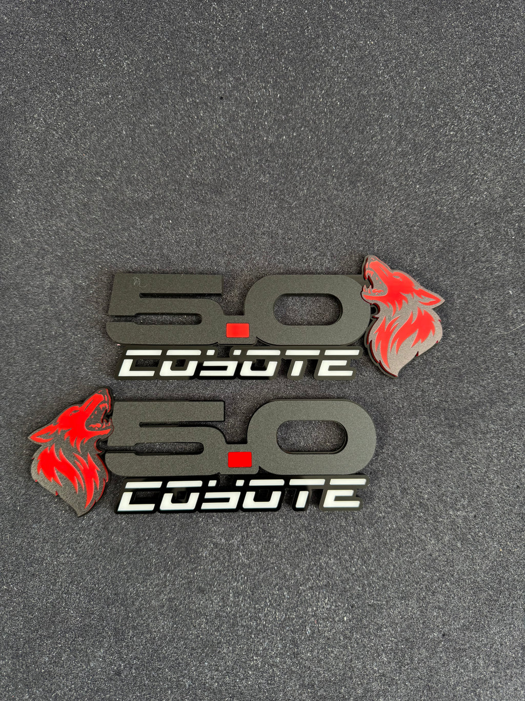 Coyote 5.0L fender badge pair
