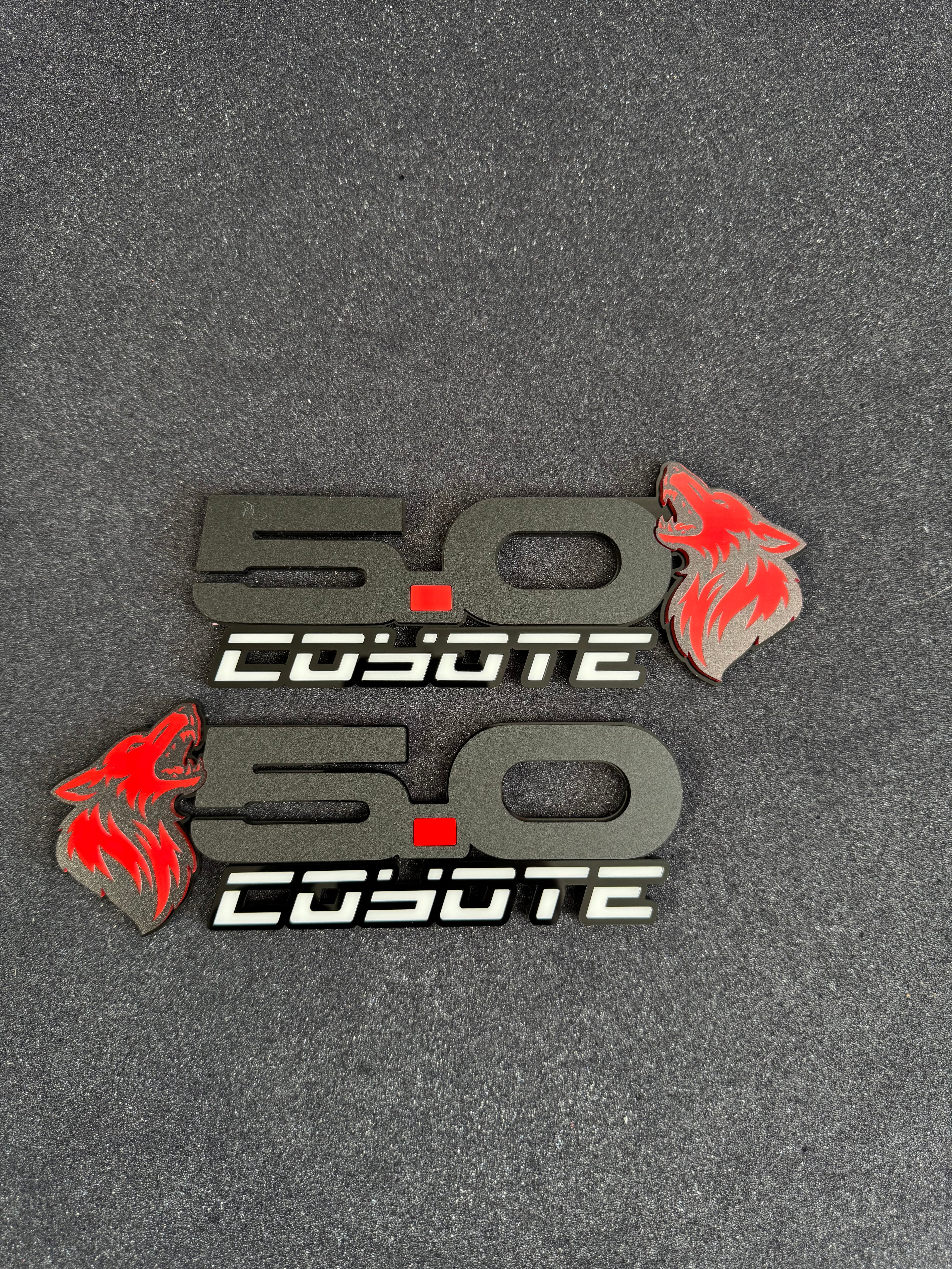 Coyote 5.0L fender badge pair