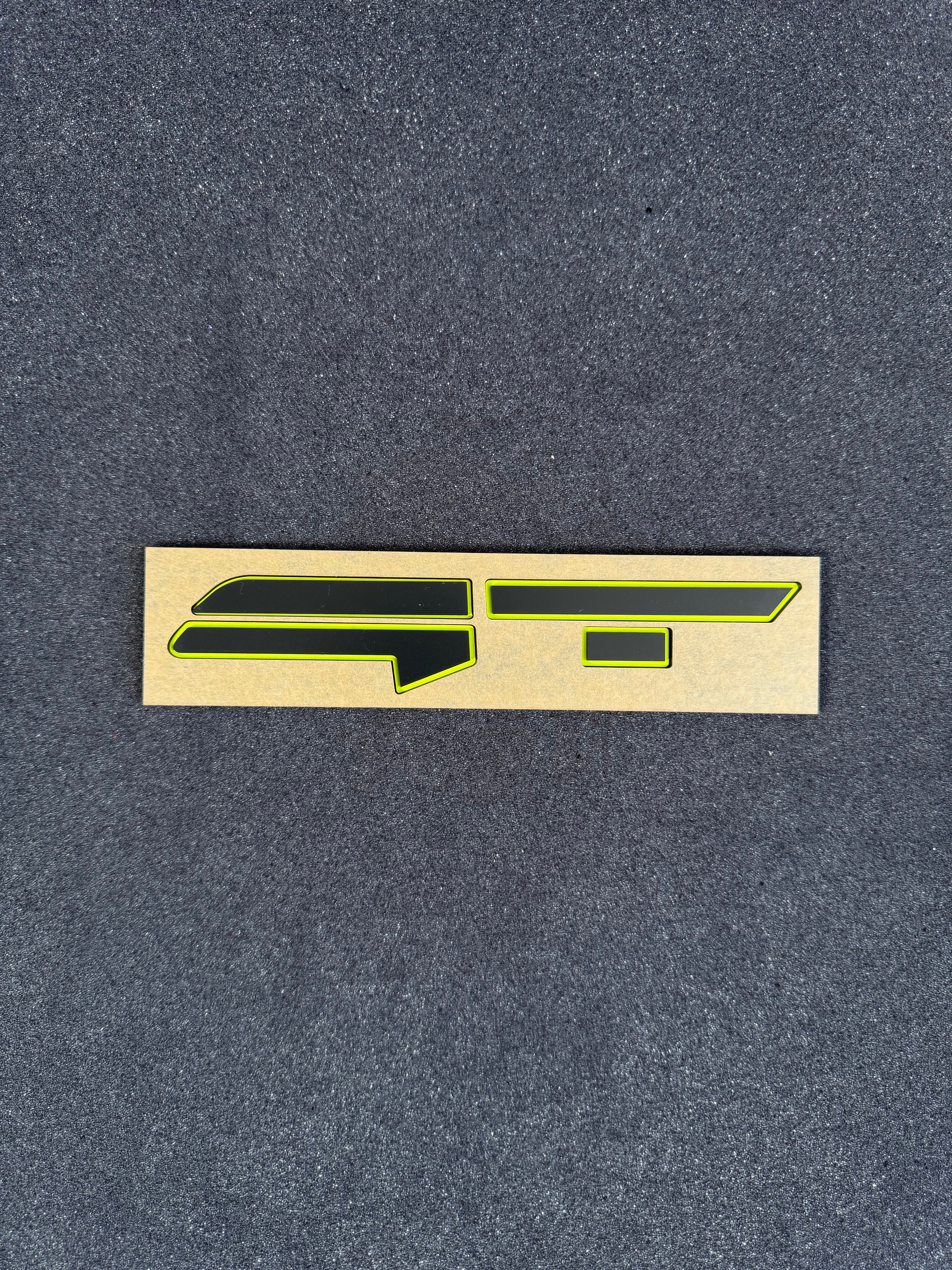 KIA GT badge
