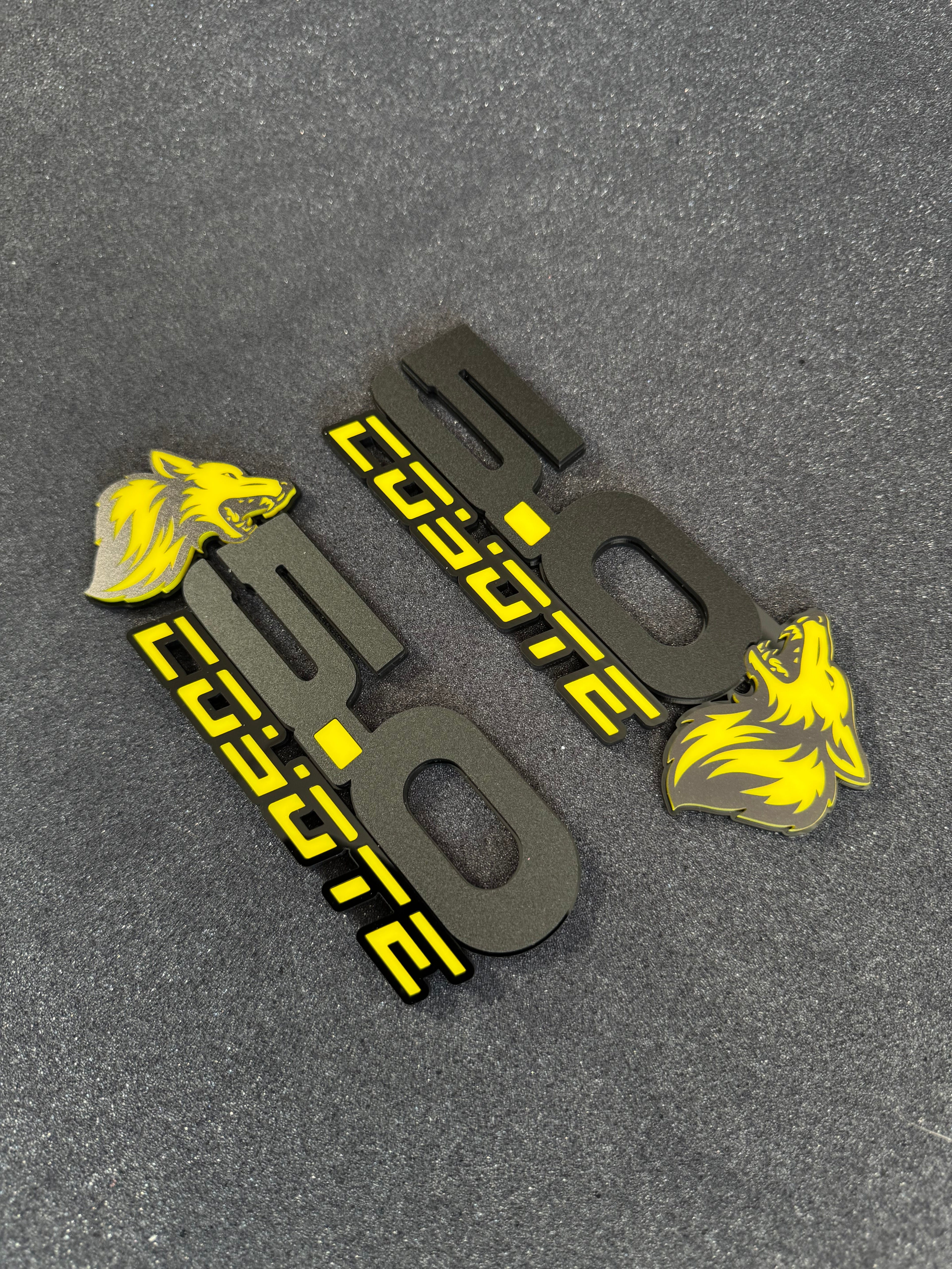 Coyote 5.0L fender badge pair