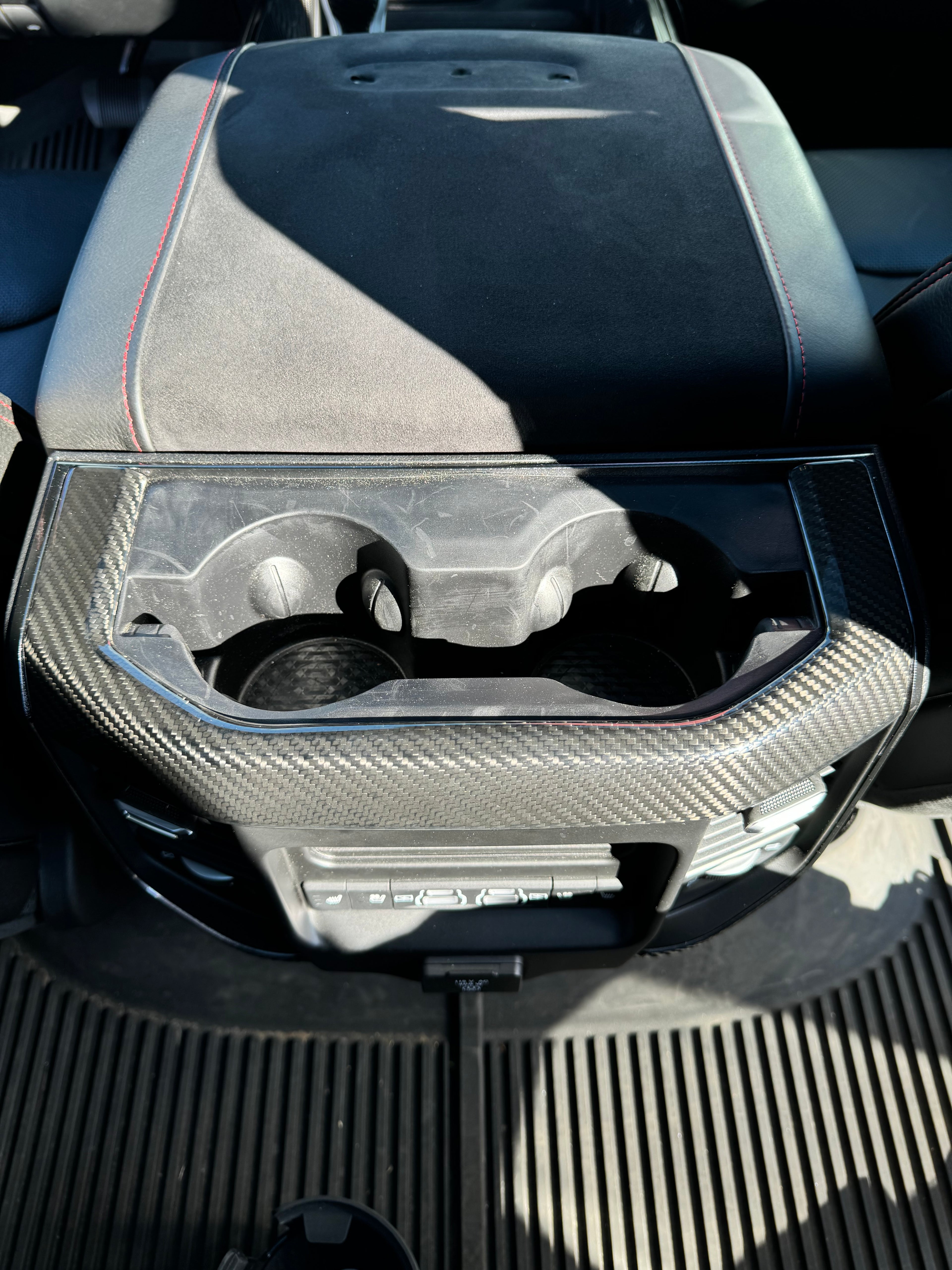 2019+ RAM 1500/ TRX / RHO carbon fiber rear cupholder cover