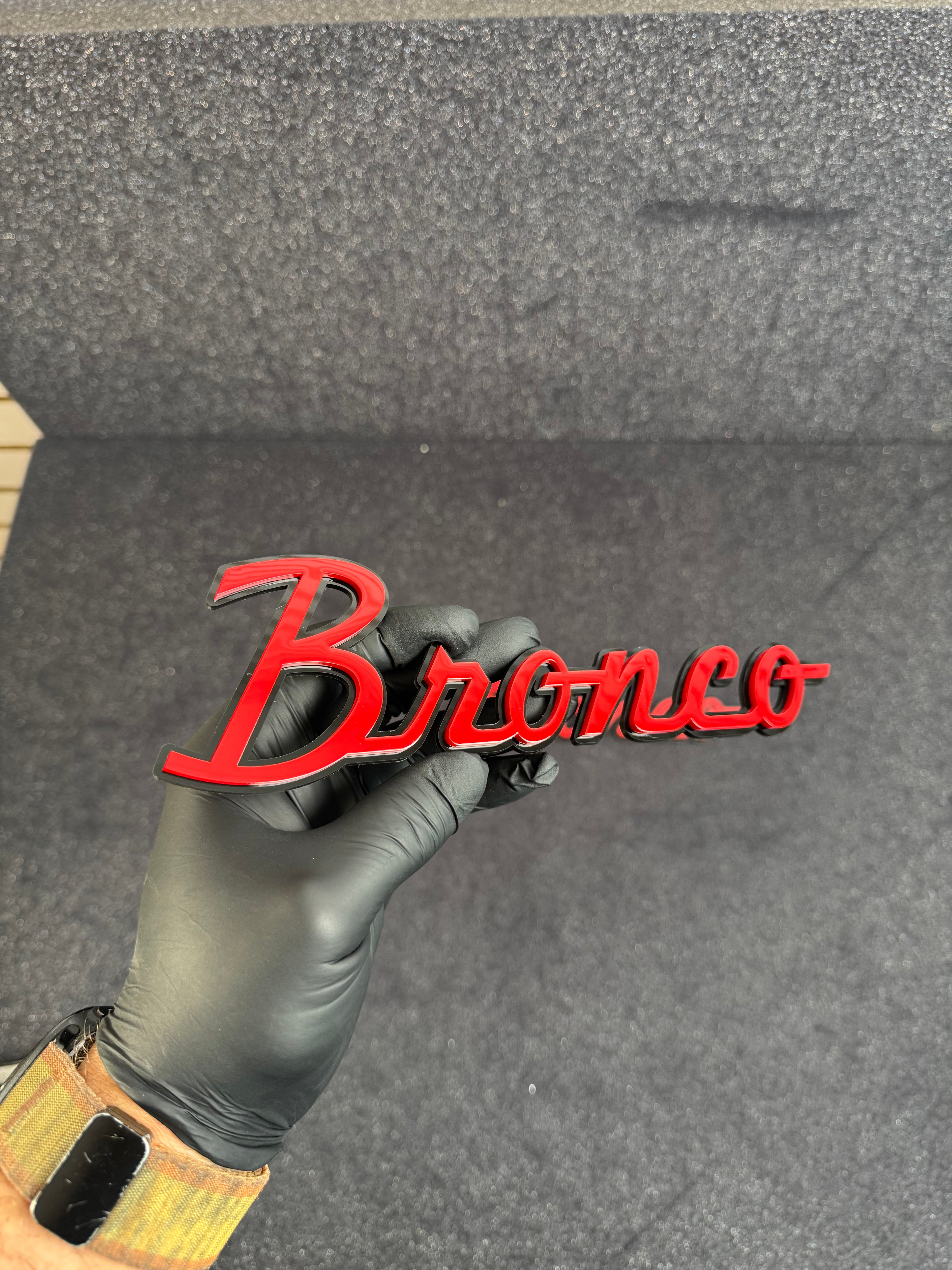 Bronco script badge